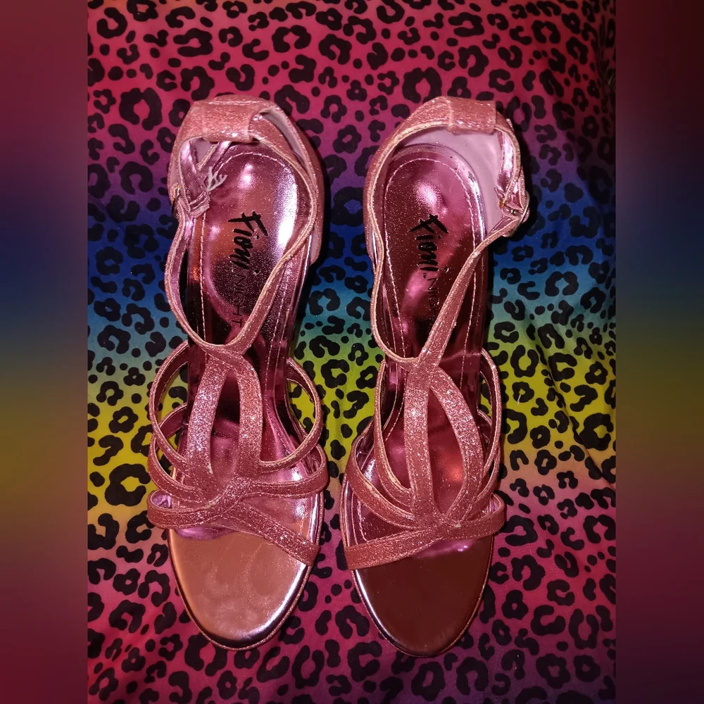 Beautiful heels - Picture 6 of 7